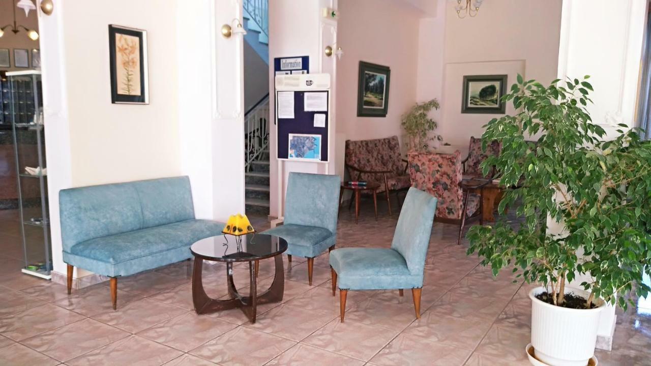 Nireus Hotel Néa Mákri Exteriér fotografie
